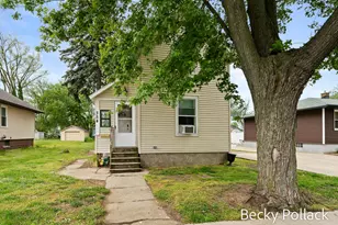 354 W 21st St, Holland, MI 49423 - Photo 24