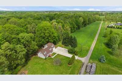 9949 Crofoot Road, Fowlerville, MI 48836 - Photo 2