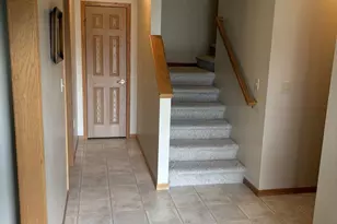8876 Swancrest Dr, Saginaw, MI 48609 - Photo 6