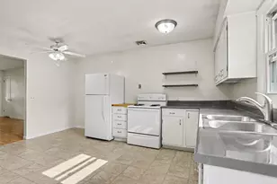 13535 W Tremblay Dr, Vicksburg, MI 49097 - Photo 8