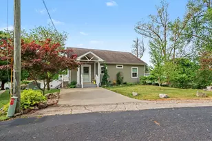 51509 Summit St, Paw Paw, MI 49079 - Photo 2