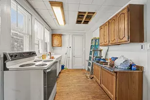 106 Central St, Battle Creek, MI 49017 - Photo 8