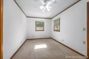 2550 Lakeside Dr, Stanton, MI 48888 - Photo 18