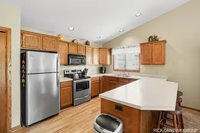 1793 Lakeview Drive, Zeeland, MI 49464 - Photo 8