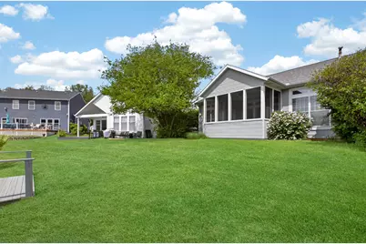 604 N Cygnet Lake Drive, Benton Harbor, MI 49022 - Photo 4
