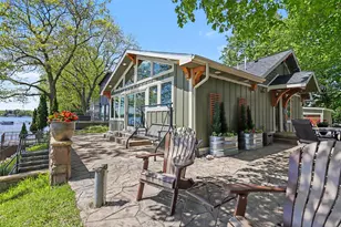 527 Crystal Bch Dr, Coldwater, MI 49036 - Photo 2