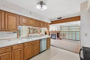 415 Ridgeway St, Saint Joseph, MI 49085 - Photo 10