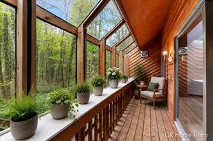 16296 Red Pine Ct, Holland, MI 49424 - Photo 4