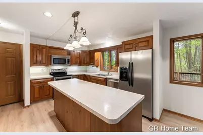 16296 Red Pine Court, Holland, MI 49424 - Photo 18