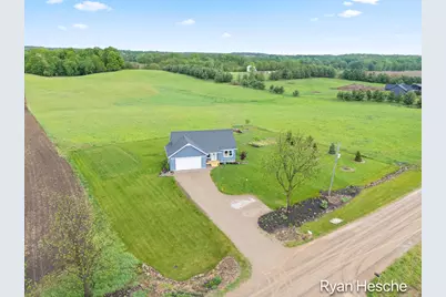 10591 Hastings Road, Clarksville, MI 48815 - Photo 2