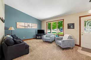 7368 Cherry Ave, Jenison, MI 49428 - Photo 4