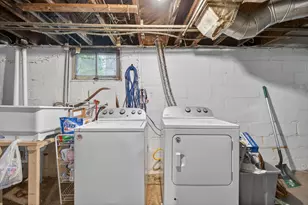 242 W High St, Jackson, MI 49203 - Photo 32