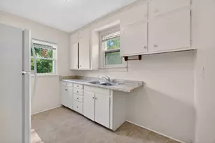 242 W High St, Jackson, MI 49203 - Photo 20