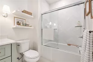 4715 Knapp Bluff Dr NE, Grand Rapids, MI 49525 - Photo 10
