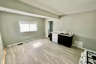 535 Orange St, Jackson, MI 49202 - Photo 8