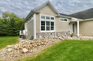 115 Stony Ridge Ct, Hillsdale, MI 49242 - Photo 4