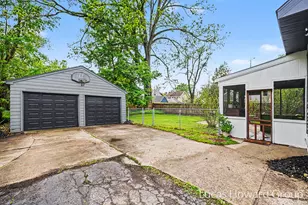 1222 Cambridge Dr, Kalamazoo, MI 49001 - Photo 32