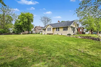 105 N Broad Street, Battle Creek, MI 49017 - Photo 2