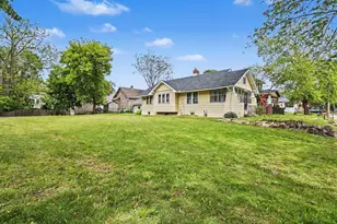 105 N Broad St, Battle Creek, MI 49017 - Photo 2