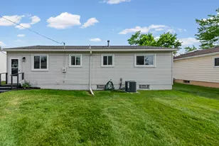 368 Cambridge Ave, South Lyon, MI 48178 - Photo 22