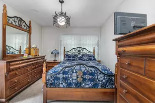 1023 Longfellow Ave, Royal Oak, MI 48067 - Photo 12