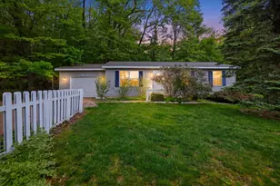 8759 Brower Lake Dr NE, Rockford, MI 49341 - Photo 4