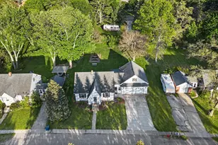 8765 Grove Ave, Berrien Springs, MI 49103 - Photo 4