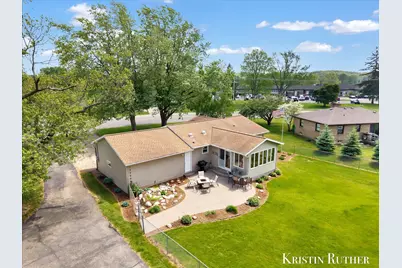 577 Port Sheldon Street SW, Grandville, MI 49418 - Photo 2