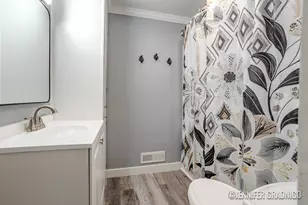 514 N Park St NE, Grand Rapids, MI 49525 - Photo 14