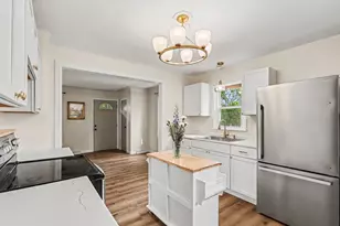 321 Snow Ave, Battle Creek, MI 49037 - Photo 8