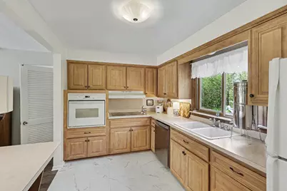 32318 Bonnet Hill Road, Farmington Hills, MI 48334 - Photo 16