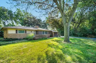 24447 Bloomington Ct, Franklin, MI 48025 - Photo 16