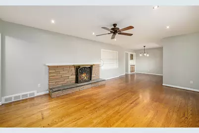 24447 Bloomington Court, Franklin, MI 48025 - Photo 2