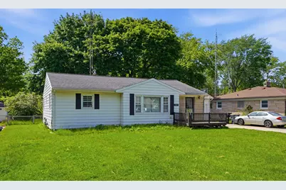 2046 Gerald Street, Benton Harbor, MI 49022 - Photo 2