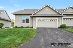 1158 Kensington St NW, Grand Rapids, MI 49534 - Photo 2