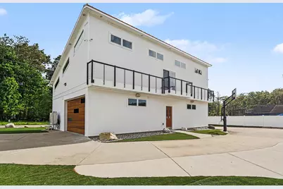 1046 N Eagle Lake Drive, Kalamazoo, MI 49009 - Photo 20