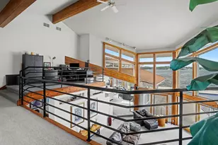 1046 N Eagle Lake Dr, Kalamazoo, MI 49009 - Photo 10