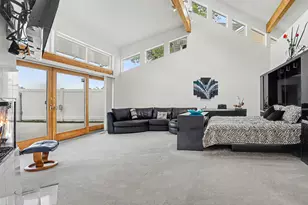 1046 N Eagle Lake Dr, Kalamazoo, MI 49009 - Photo 14
