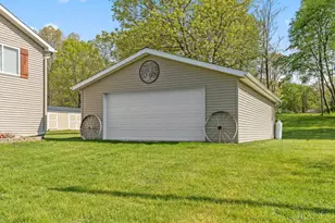 4710 Flat River Trail, Belding, MI 48809 - Photo 32