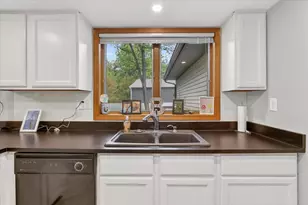 869 Beech St, Lake Odessa, MI 48849 - Photo 18
