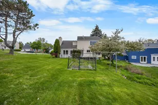 210 Whitney Dr, Rochester Hills, MI 48307 - Photo 44