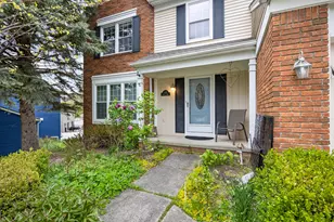 210 Whitney Dr, Rochester Hills, MI 48307 - Photo 4
