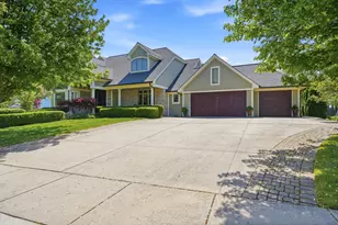 1919 Greenleaf Dr, Royal Oak, MI 48067 - Photo 4