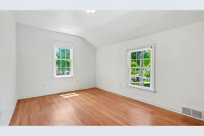 2030 Devolson Avenue, Ann Arbor, MI 48104 - Photo 16
