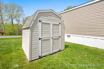 6925 Vinewood Avenue NE, Belmont, MI 49306 - Photo 40