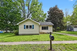 307 Mechanic St, Stockbridge, MI 49285 - Photo 1