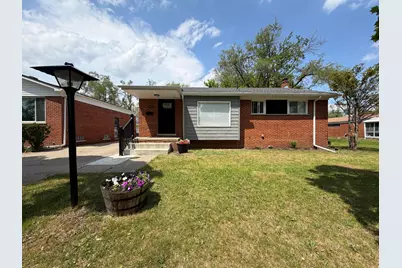 8026 Pembroke Avenue, Detroit, MI 48221 - Photo 20