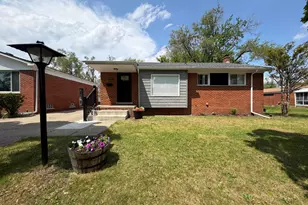 8026 Pembroke Ave, Detroit, MI 48221 - Photo 20