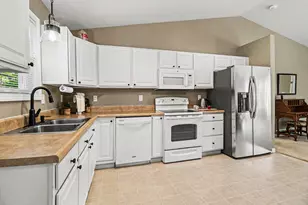 1555 Marilyn Ave, Ludington, MI 49431 - Photo 12