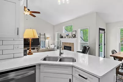 25015 Silver Oaks Boulevard, Mattawan, MI 49071 - Photo 14